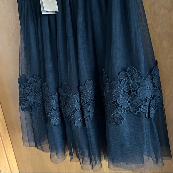 NWT Francesca’s Tulle Skirt with Flower Trim - Picture 6 of 6